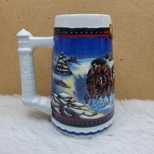 Budweiser "Guiding the Way Home" 2002 Holiday Stein